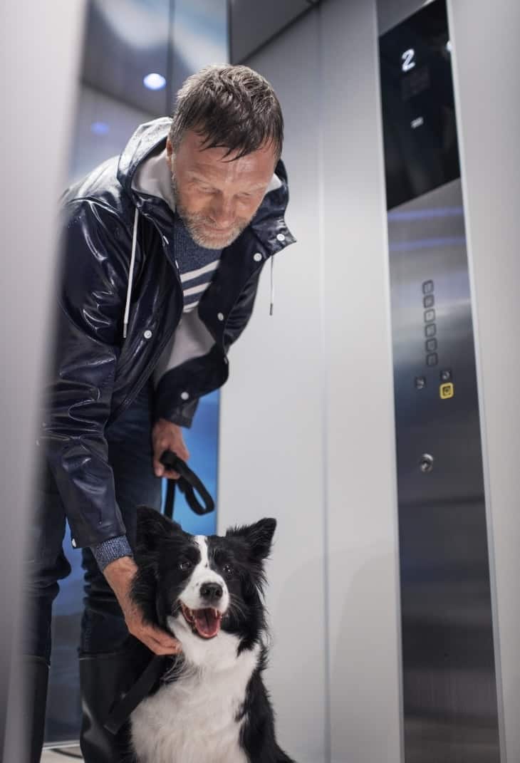 img_KONE_Launch_Man_with_Dog-Portrait-074