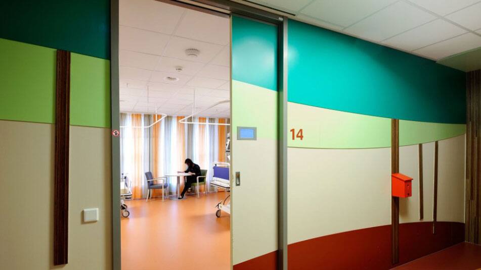 KONE Automatiktüren Krankenhaus Beispiel