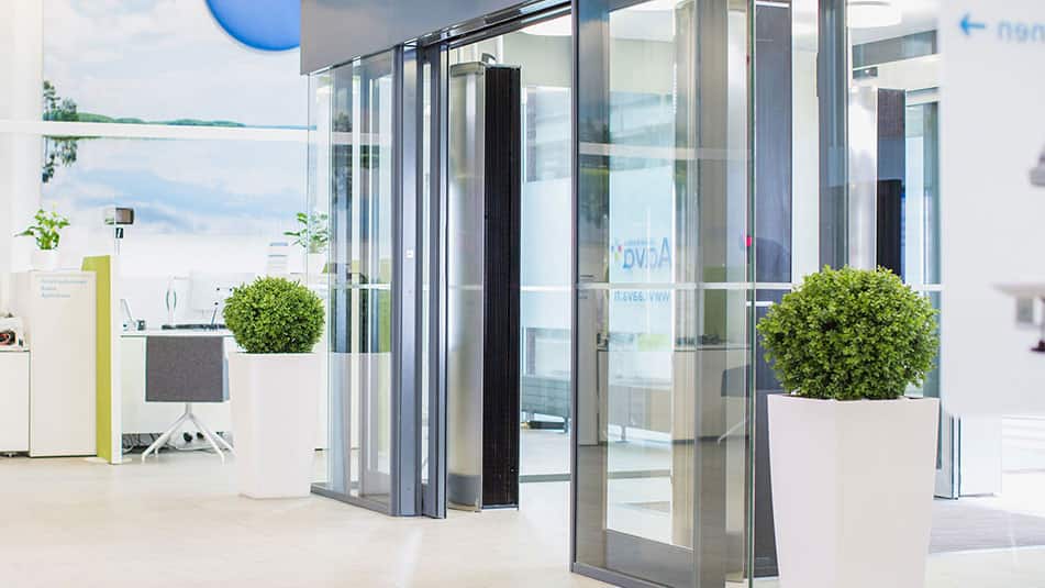 KONE Automatiktüren im Aava Gesundheitszentrum.