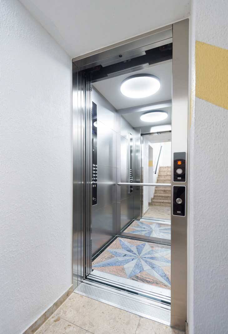 kone-image-aufzug-nanospace-referenz-stuttgart-hotel-astro1_730x1070.jpg