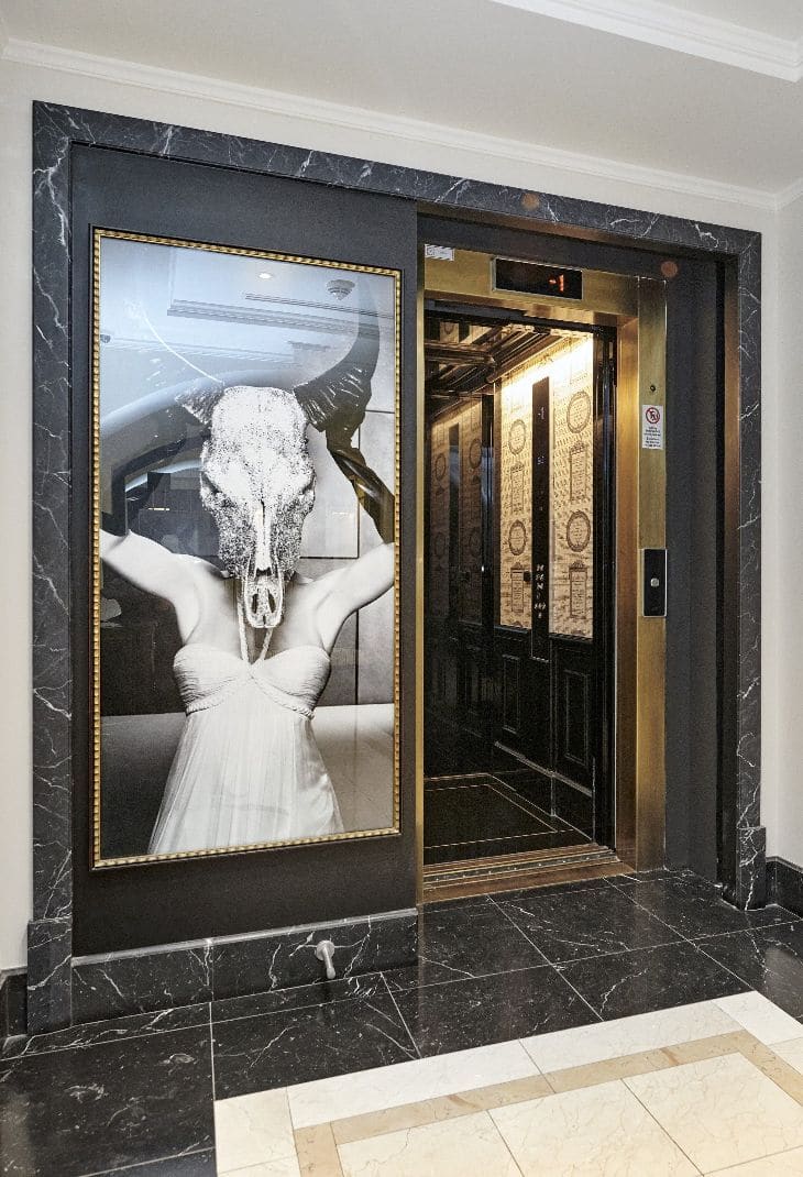 kone-image-monospace-500-hotel-sacher-salzburg-20210115_17-toni-rappersberger_730x1070px_03_ carousel.jpg